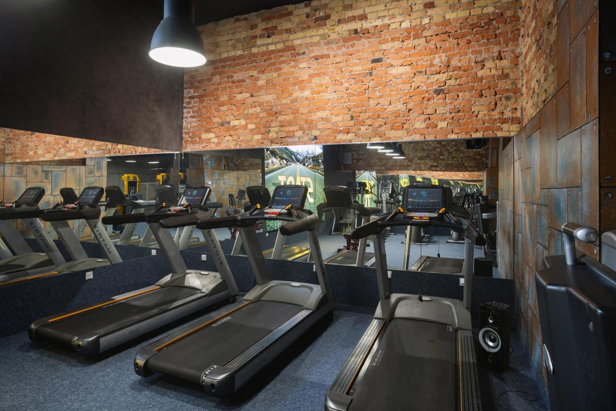 R73 Residences Pecs Bagian luar foto