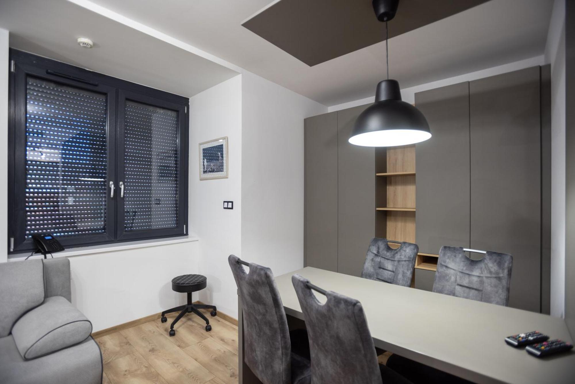 R73 Residences Pecs Bagian luar foto