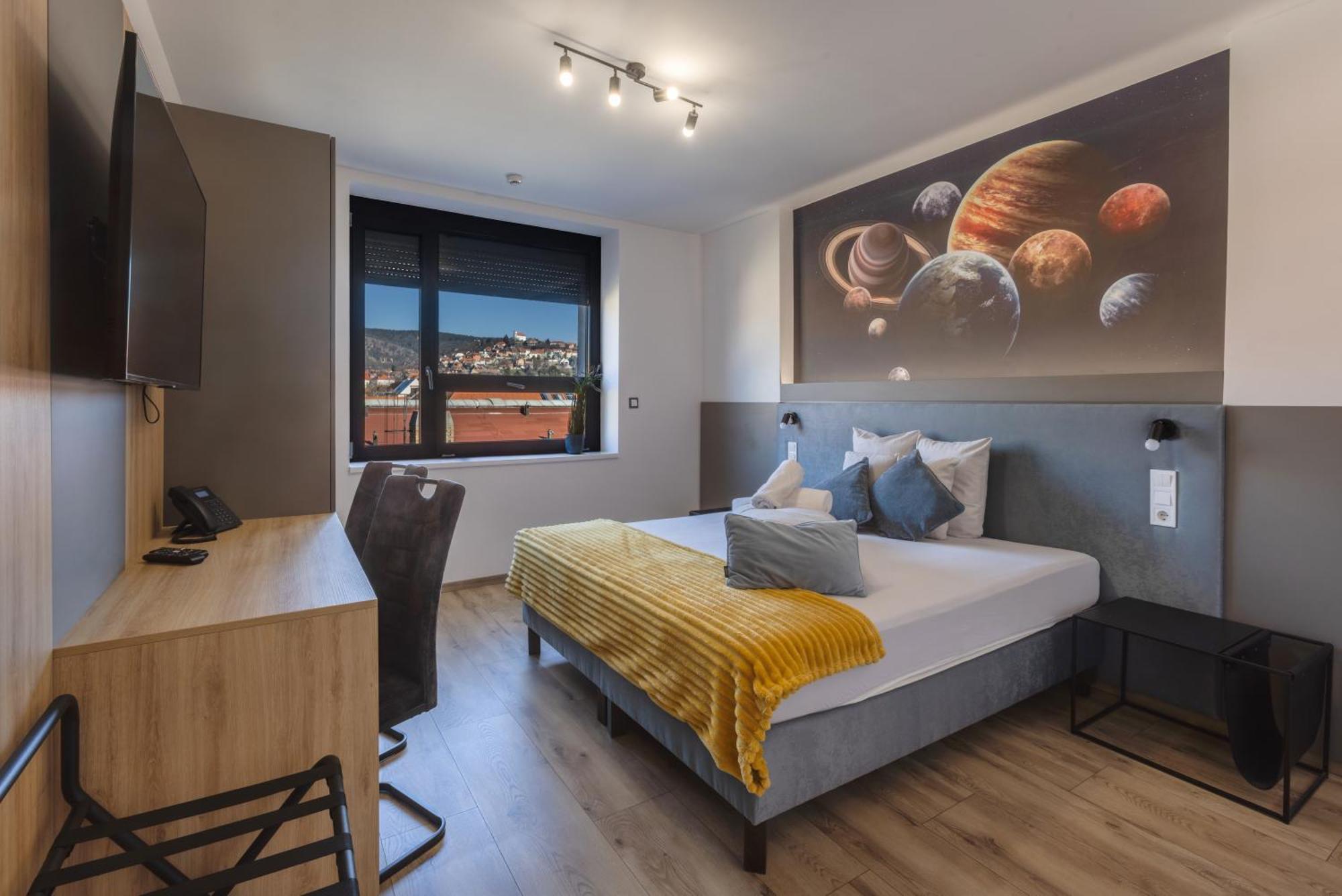 R73 Residences Pecs Bagian luar foto